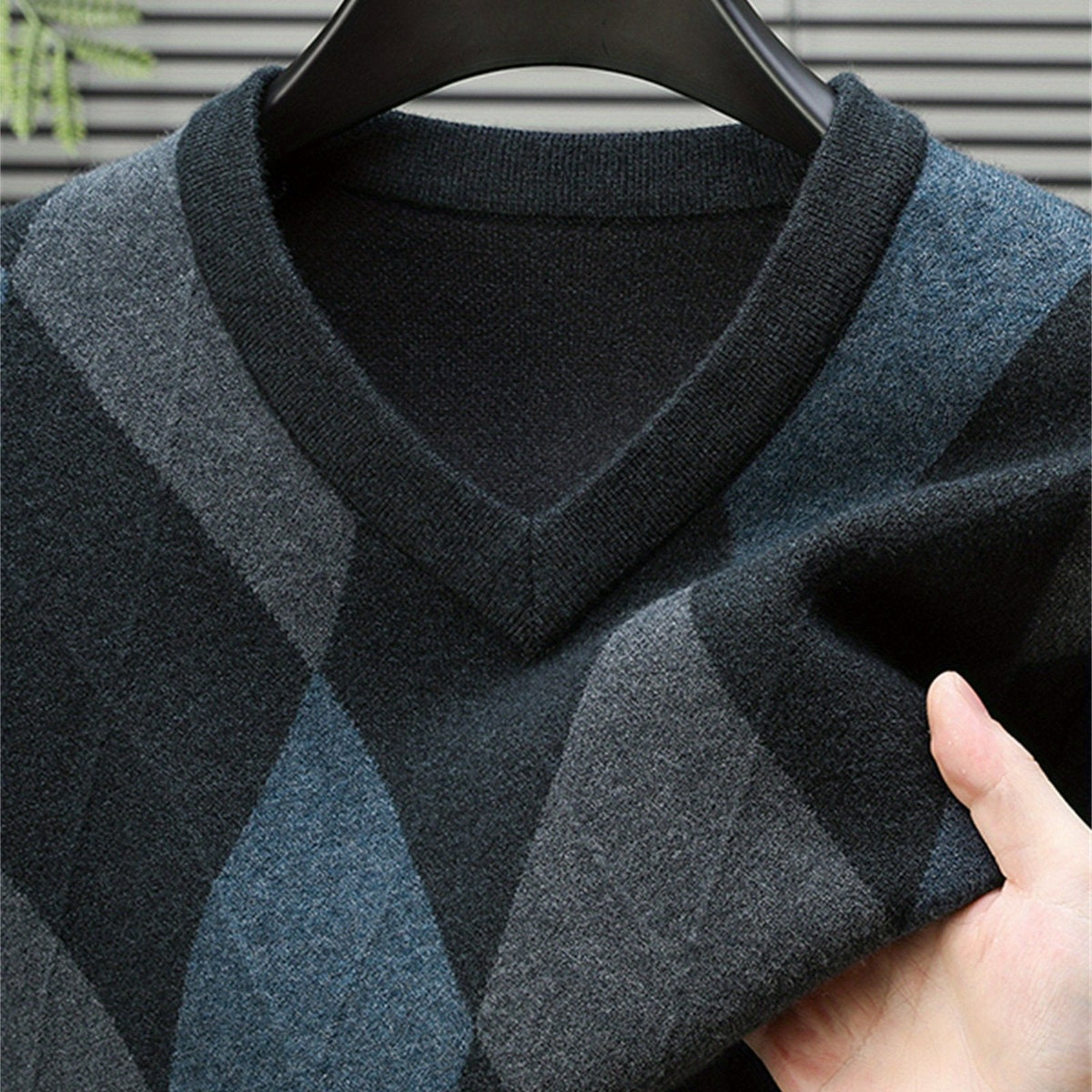 Argyle V-Neck Sweater Men's Knitted Pullover – Casual, Office · Faylori