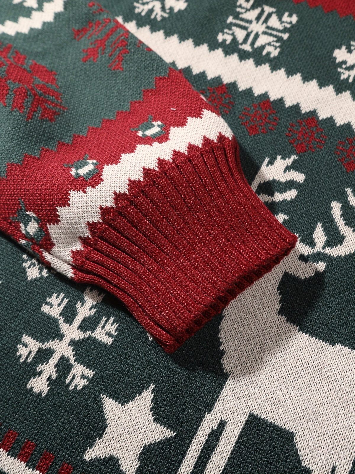 Christmas Hooded Sweater Men's Knit Reindeer Snowflake Fair Isle Pullover – Holiday, Winter, Gift, Casual