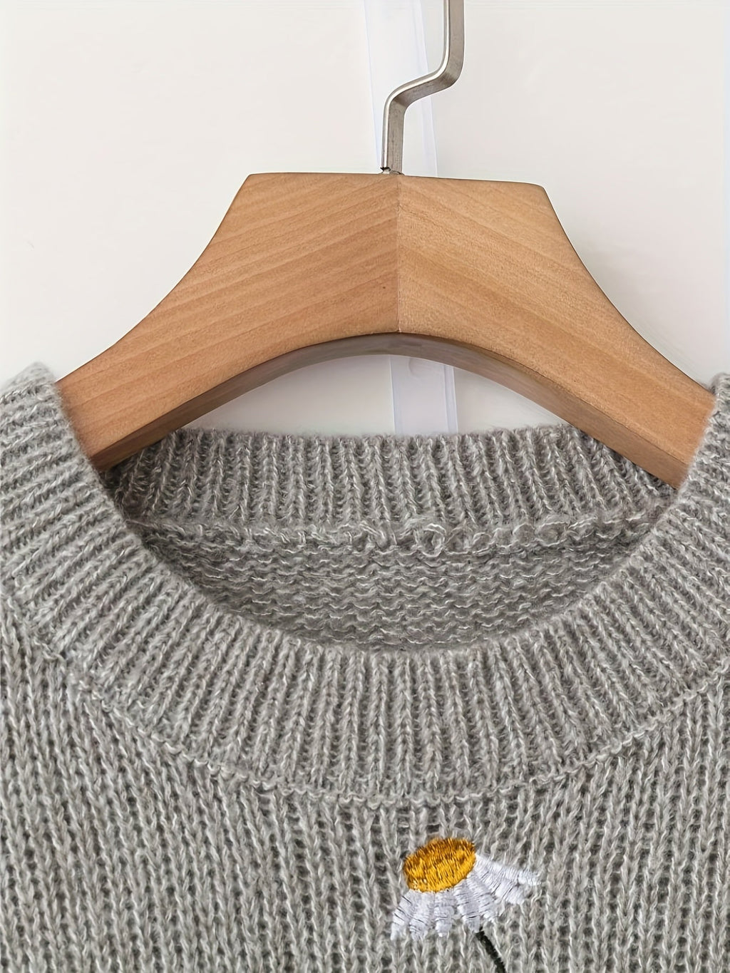 Knit Sweater Women's Floral Embroidered Long-Sleeve Crewneck Pullover – Casual, Office Daily Wear