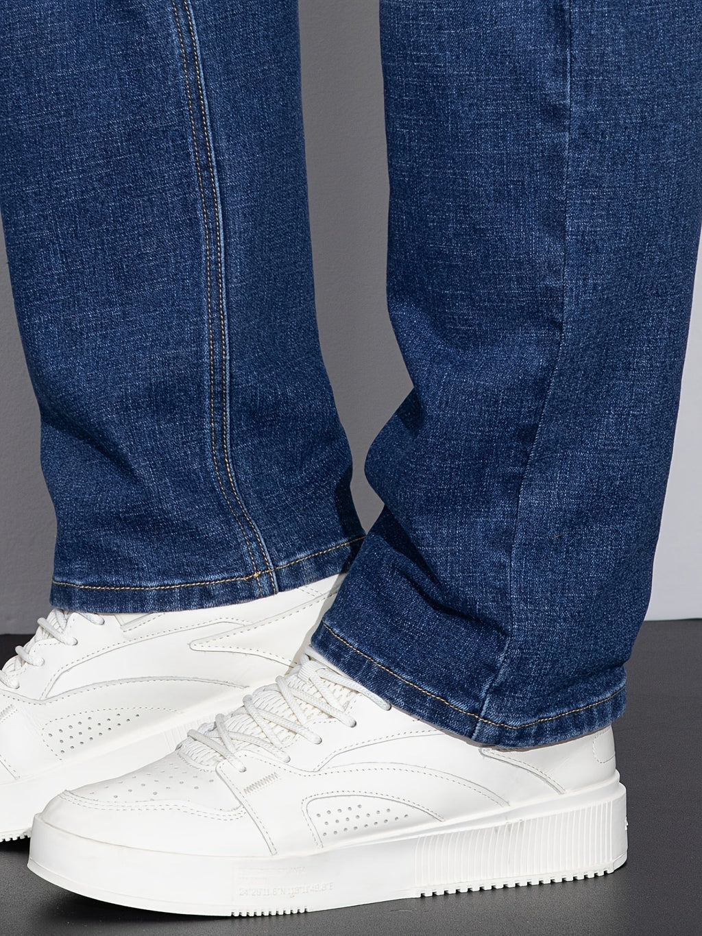 Straight-Leg Denim Jeans Men's Blue Washed Stretch – Casual, Office, Everyday, Gift